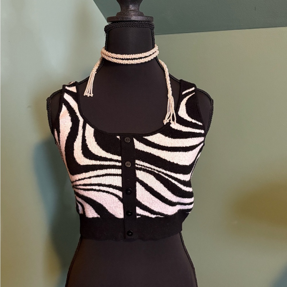 Stylish Zebra Pattern Crop Top